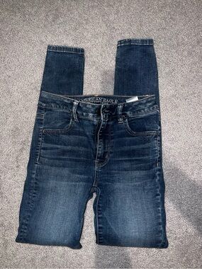 American Eagle Outfitters Women’s Dark Wash Skinny Jeans